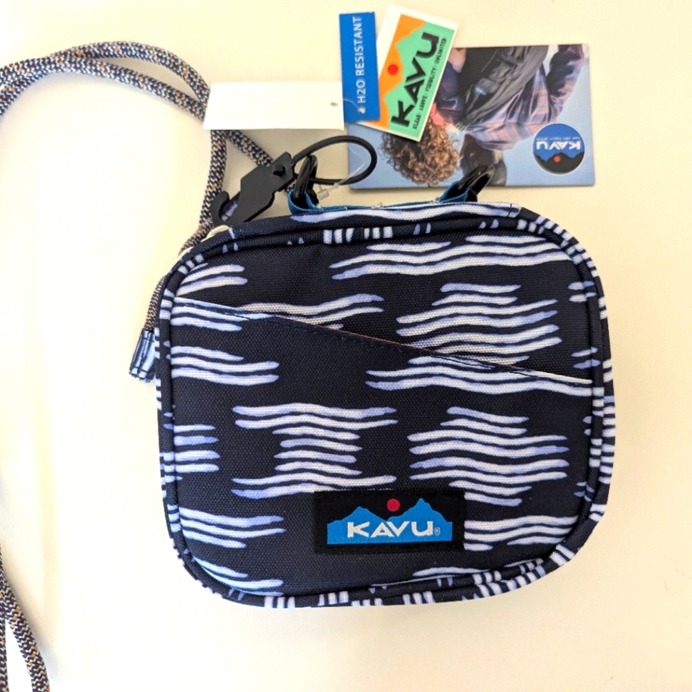Kavu NWT Mini Crossbody Padded Bag